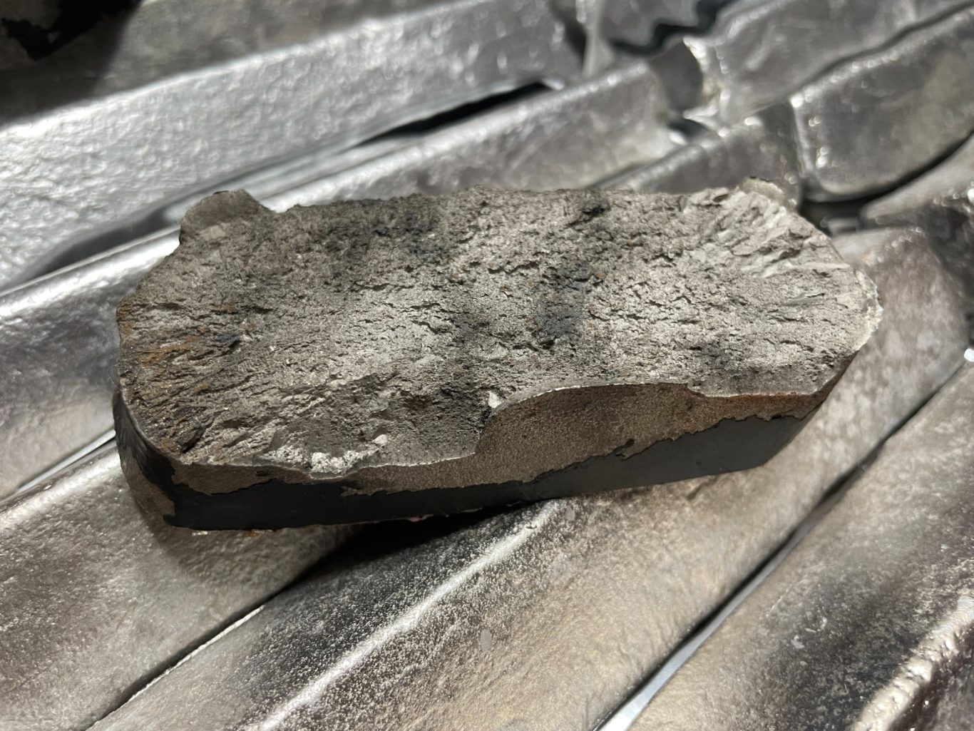Brittle failure due to the presence of casting defects. Material: Cast iron